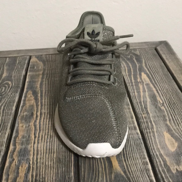 Army green Adidas - Picture 2 of 5